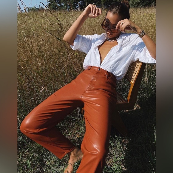 WEWOREWHAT “Dani” Faux Leather pant - Picture 3 of 4